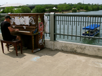 street piano Drake Bridge