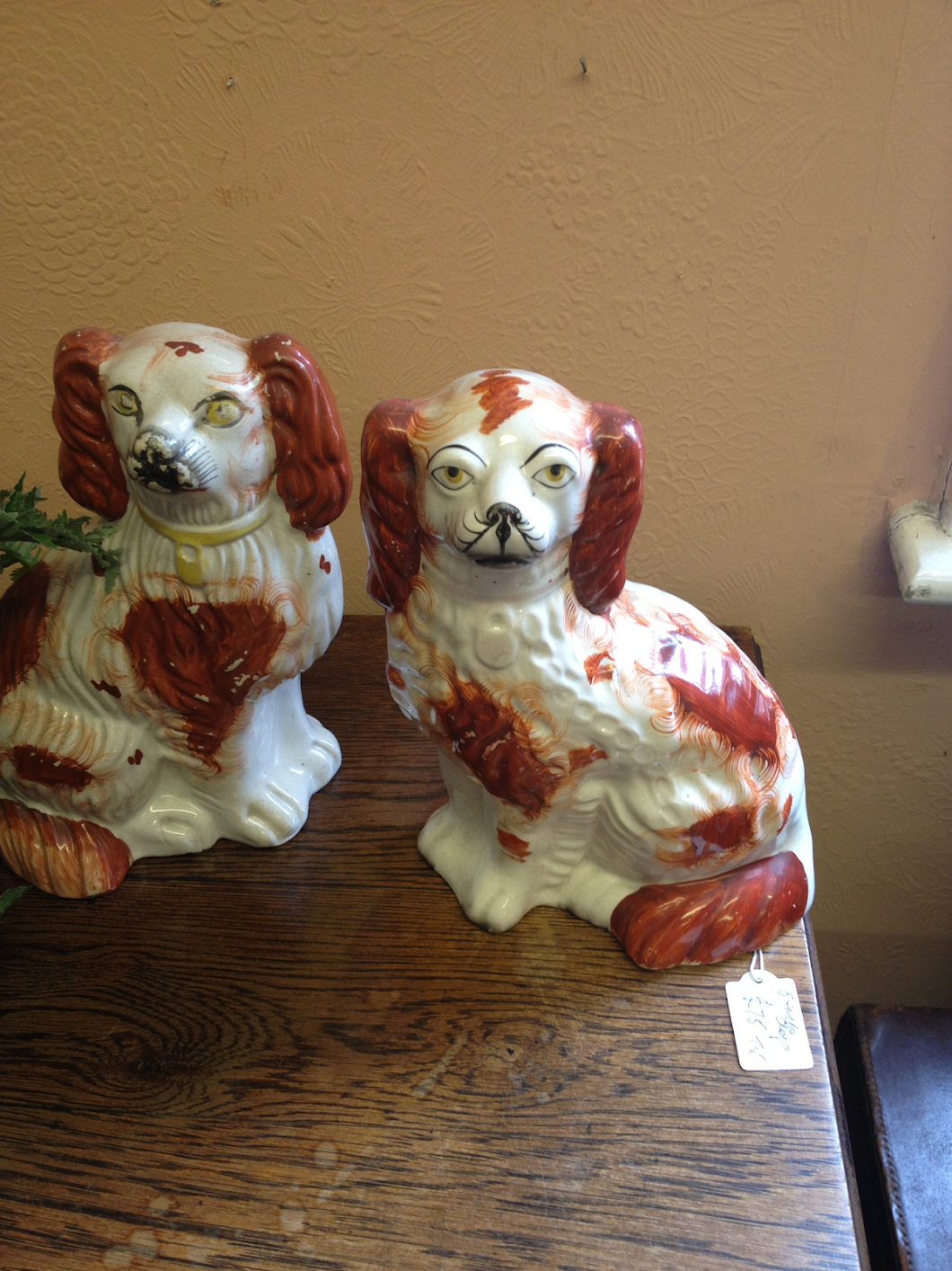 photo: China dogs in a Knutsford antique shop